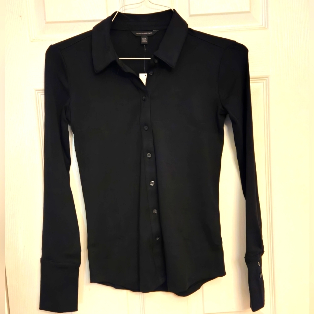 Banana Republic women's long sleeves blouse.